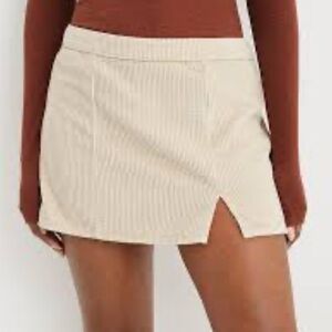 Women’s Aerie Corduroy Micro Mini‎ Skirt Cream Size Small